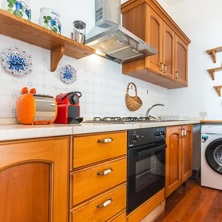 Апартаменты 3 Bedroom 1 Bt Flat Balcony A/c Wi-fi *